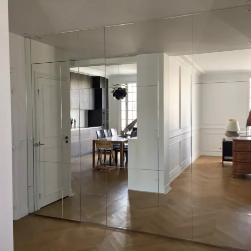 perspectiveverre-verre-decore-damier-miroirs-realisation-e1522219850568 (1)